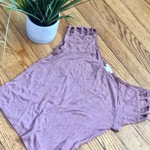 Pinkish mauve crop top